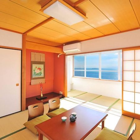 Onsen Hostel Hinoemi Атамі Екстер'єр фото