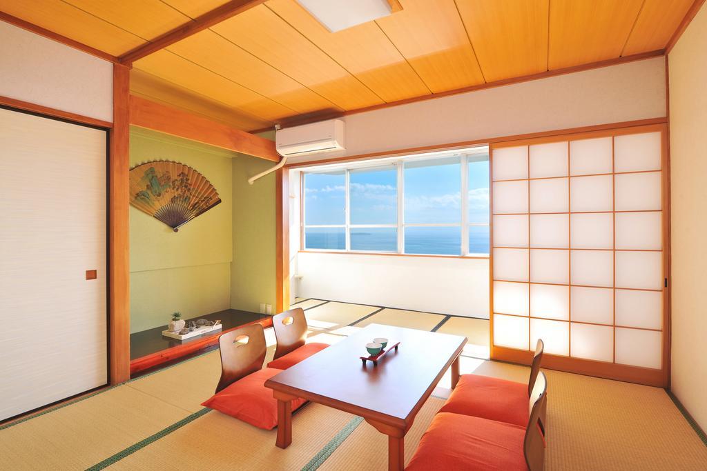 Onsen Hostel Hinoemi Атамі Номер фото