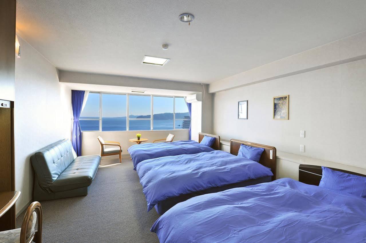 Onsen Hostel Hinoemi Атамі Екстер'єр фото
