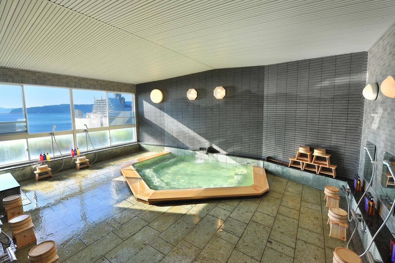 Onsen Hostel Hinoemi Атамі Екстер'єр фото
